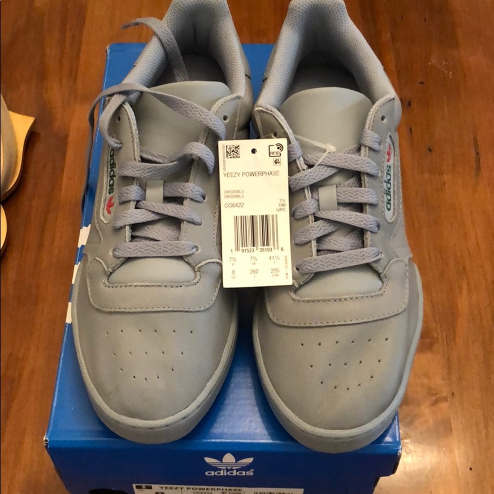 Yeezy Powerphase Grey Size 8 BRAND NEW